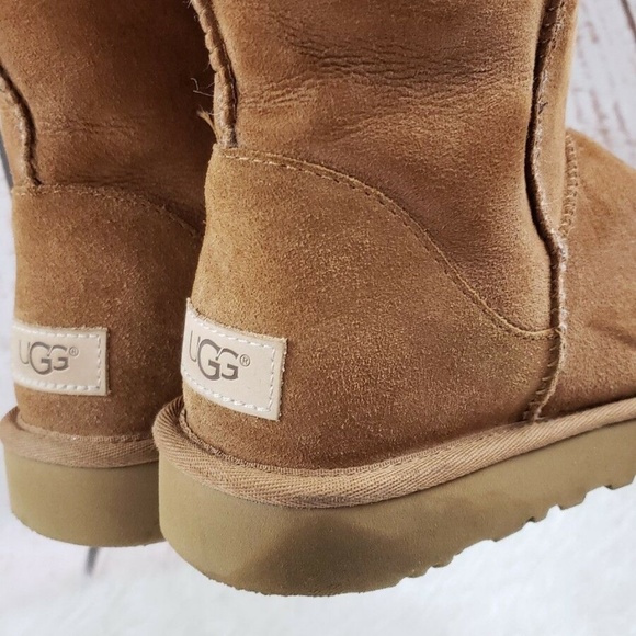 UGG Tan Winter Boots - Picture 4 of 7